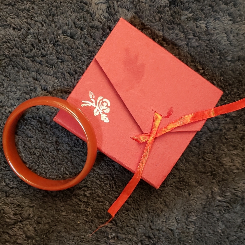 Red Jade Bangle - Picture 2 of 2